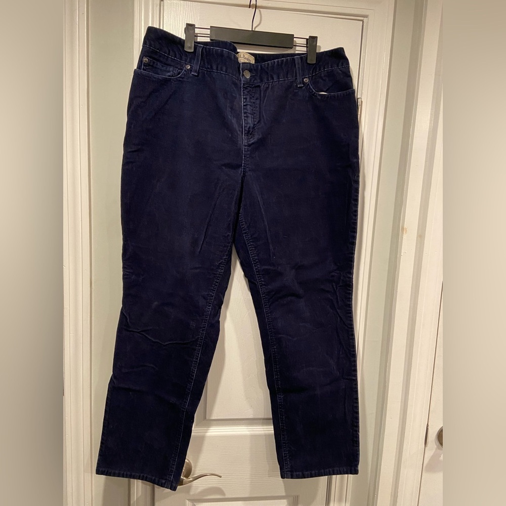 L.L. Bean Size 18 Navy Blue Favorite Fit Straight Leg Stretch Corduroy Pants